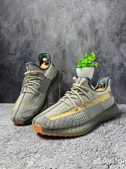 Кроссовок adidas yeezy boost 350