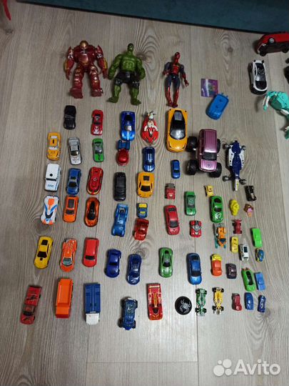 Машинки hot wheels