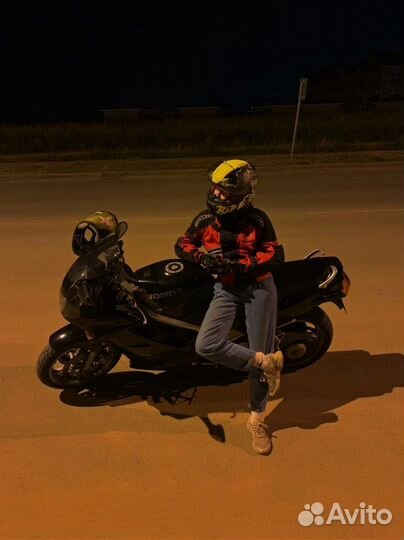 Мотокуртка женская