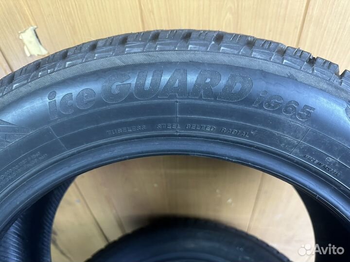 Yokohama Ice Guard IG65 225/55 R18