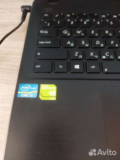 Ноутбук asus