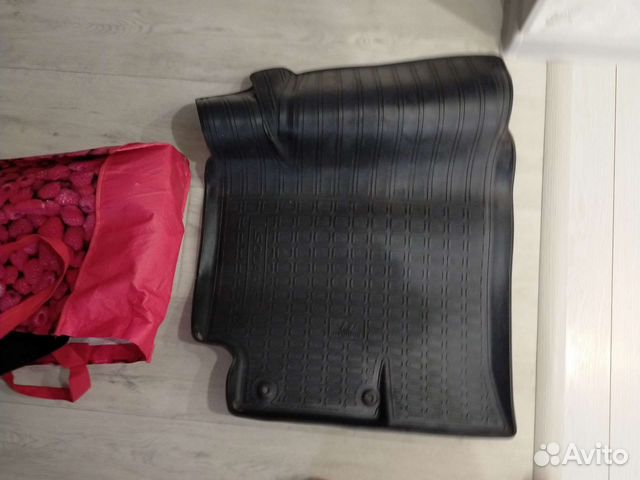 Автомобильные коврики резиновые