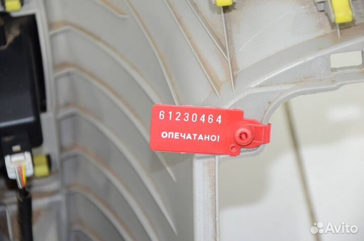 Консоль центральная Toyota Sienna GSL30 3.5 2011