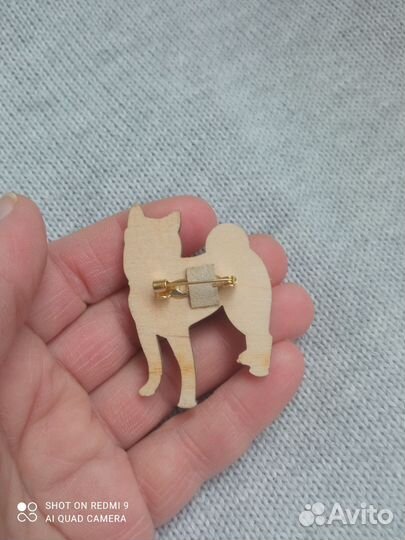 Брошь Значок Новый