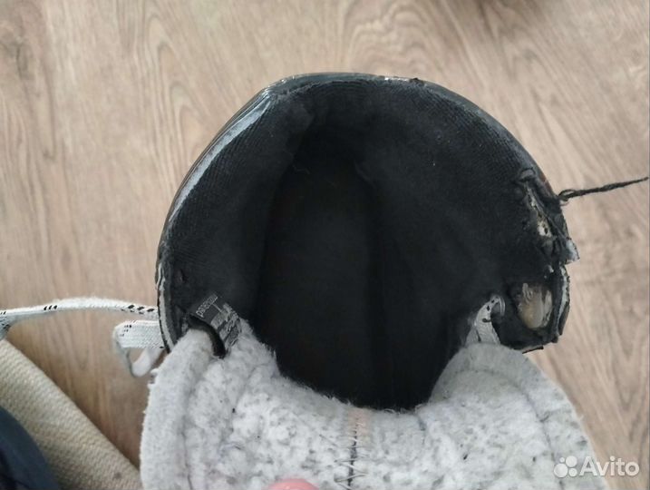 Хоккейные коньки bauer
