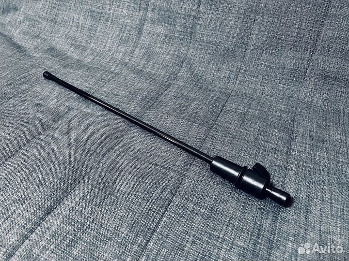 Карбоновый шпиль для виолончели 4/4-1/2