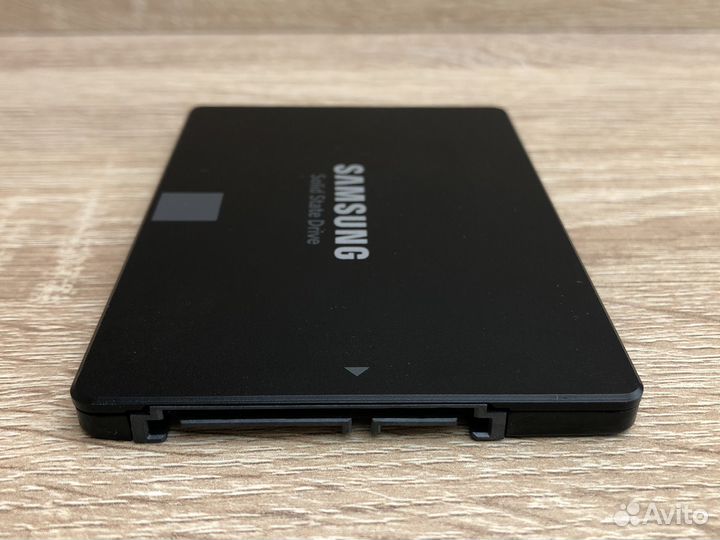 М.25878 SSD накопитель Samsung 1TB