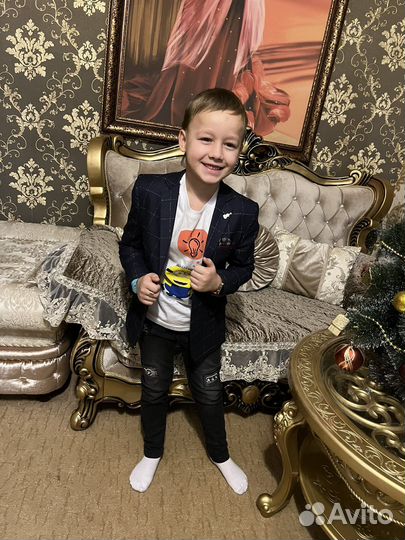 Джинсы и пиджак