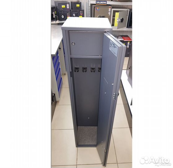 Сейф оружейный Чирок 1328 EL на четыре ствола