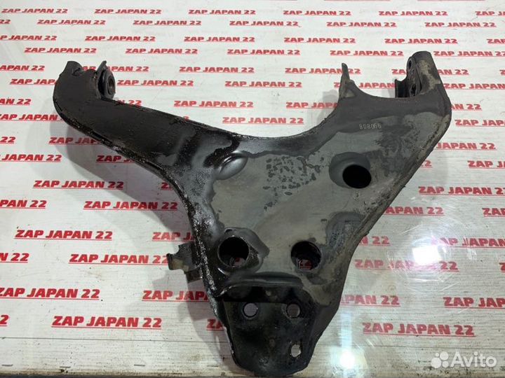 Рычаг подвески нижний передний правый Mitsubishi