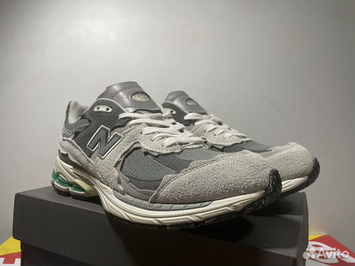 Кроссовки New Balance 2002r