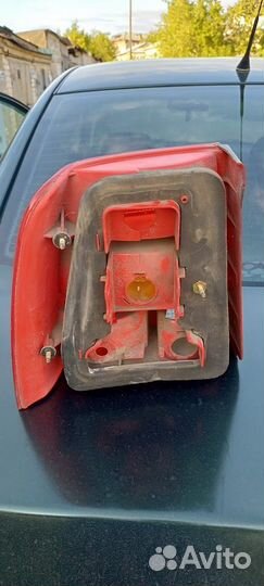 Задний правый фонарь на volkswagen passat b5