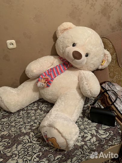 Большие плюшевые медведи