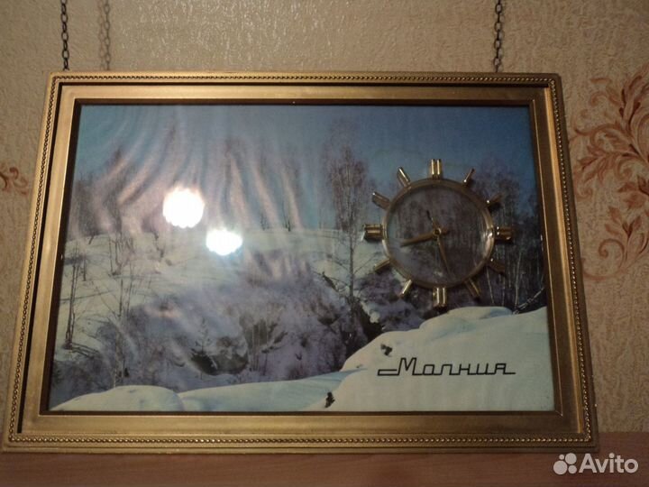 Разные настенные часы.СССР