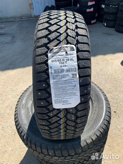 Gislaved Nord Frost 200 SUV ID 215/65 R16