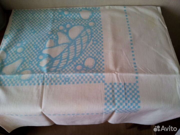 Льняные скатерти 3 шт