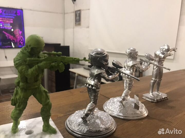 Сувенир Статуэтка Презент хоккеист солдат