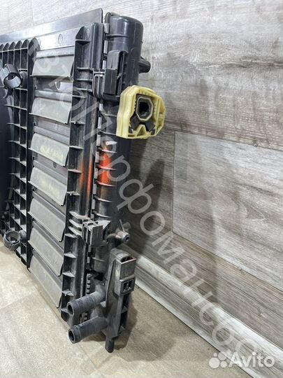 Диффузор радиатора (в сборе) Polo 5 хэтчбек