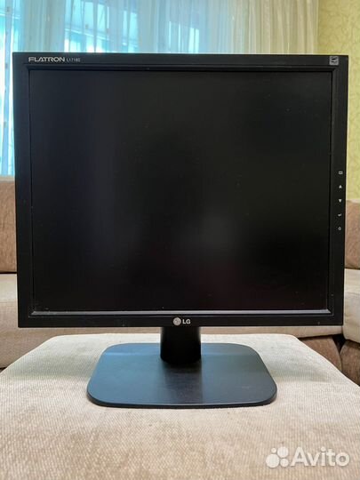 Монитор LG flatron 17 дюймов