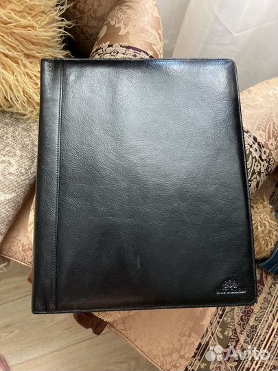 Папка для документов,кашелёк wittchen новые
