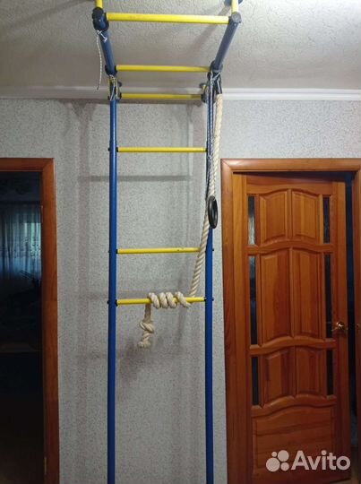 Детская спортивная стенка