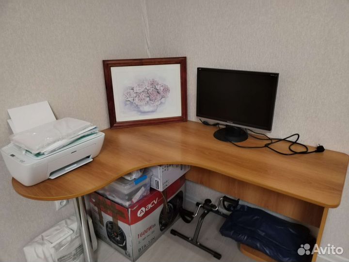 Компьютерный стол