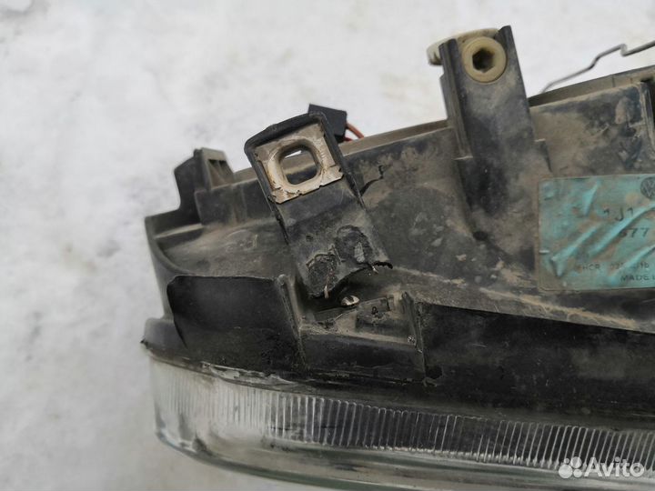 Фара гольф 4 бу