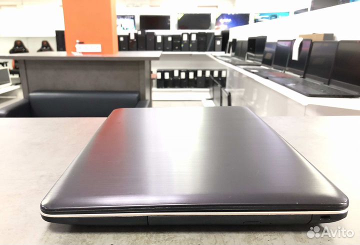 Игровой Ноутбук Asus/i3 6006U/4GB/GT920M/HDD