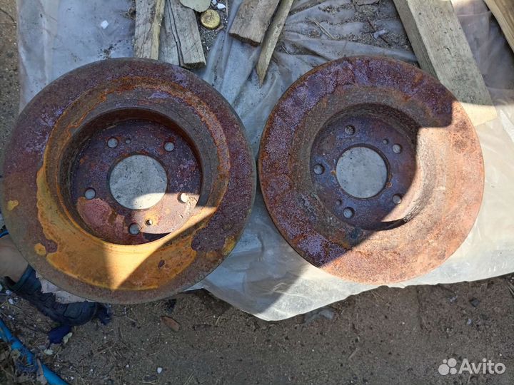 Диски тормозные задние Nissan cefiro а32