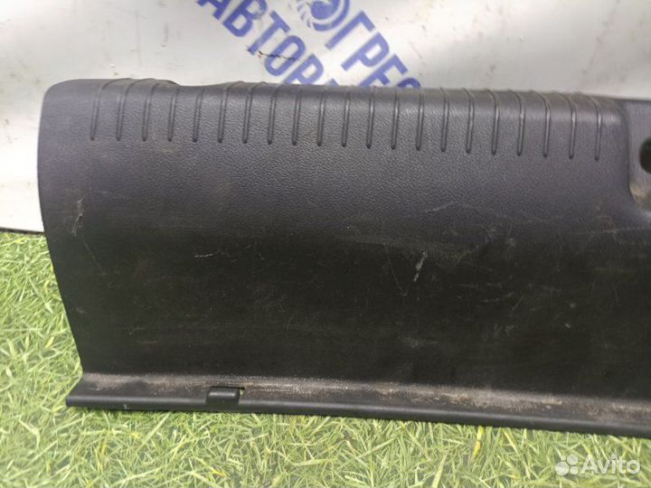 Накладка замка багажника Kia Rio 3 седан 1.6 G4FC