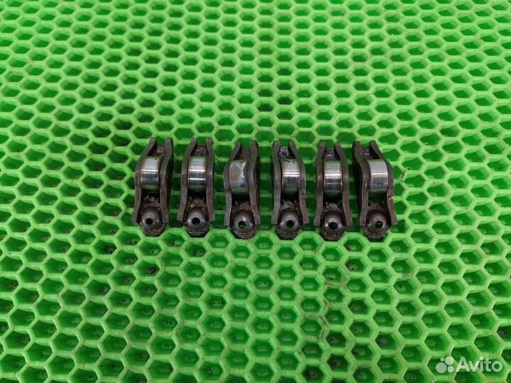 Рокер клапана