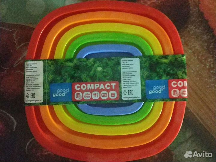 Салатники контейнеры пластмас.5 шт набор