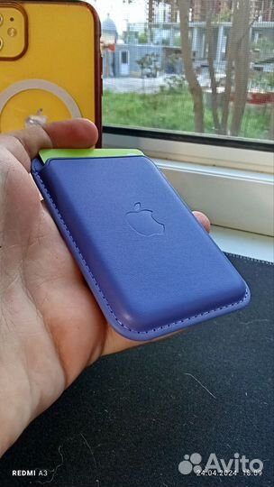 Кошелек на iPhone MagSafe Wallet