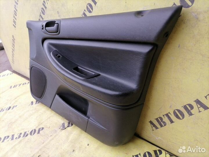 Обшивка двери передней правой Volga Siber седан