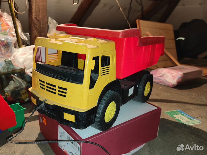 Камаз игрушечный