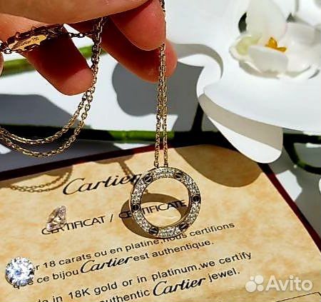 В наличии золотое колье cartier love с муссанитами