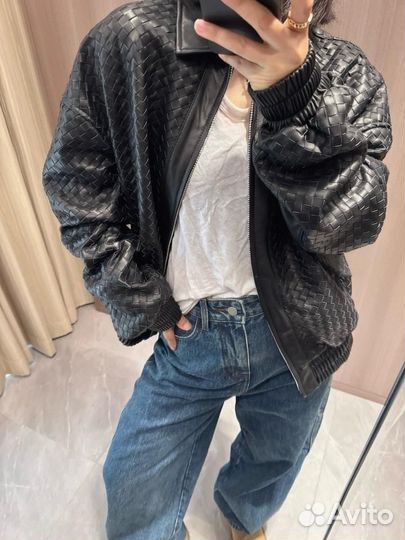 Женская кожаная куртка-бомбер Bottega Veneta