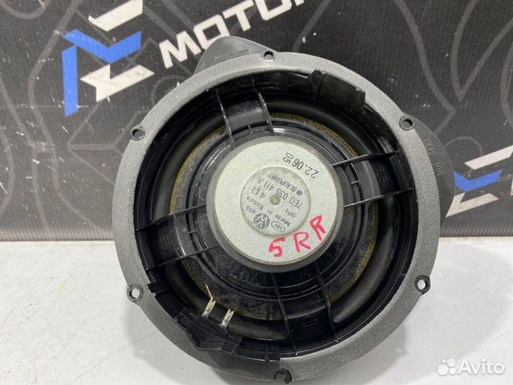 Динамик задний правый Volkswagen Touareg 7L AXQ