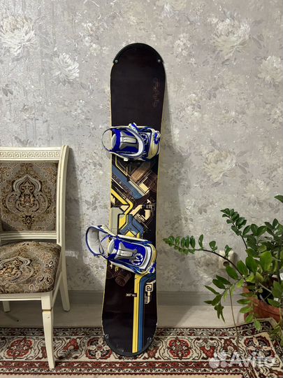 Сноуборд с креплениями