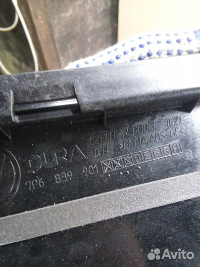 Накладка задней левой двери Volkswagen Touareg