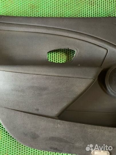 Обшивка карта двери передняя левая Renault Megan 3