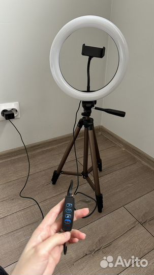 Кольцевая лампа со штативом Samsung