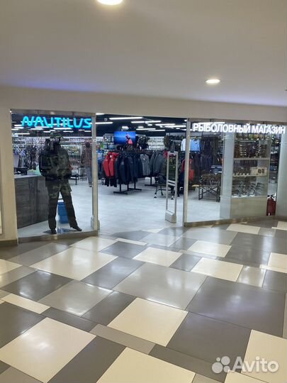 Кассир в рыболовный магазин 