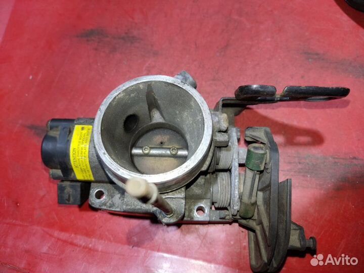 Заслонка дроссельная Ford Mondeo 2 лифтбек 1.8I