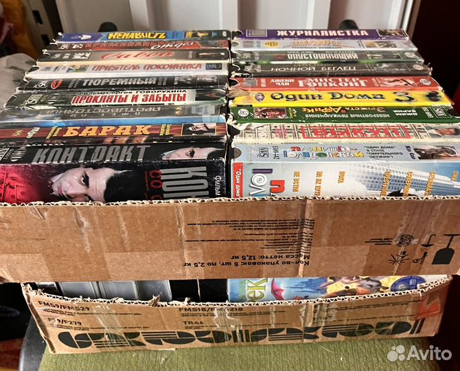 Видеокассеты 50 штук, разные фильмы