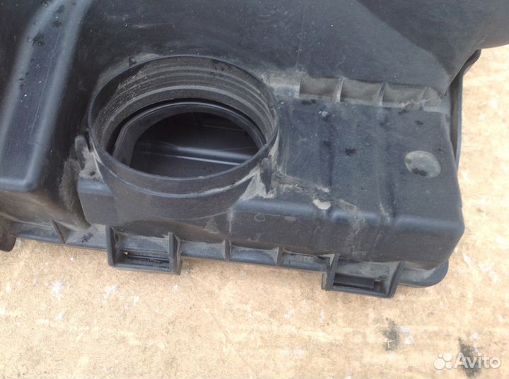 Корпус воздушного фильтра VW Поло