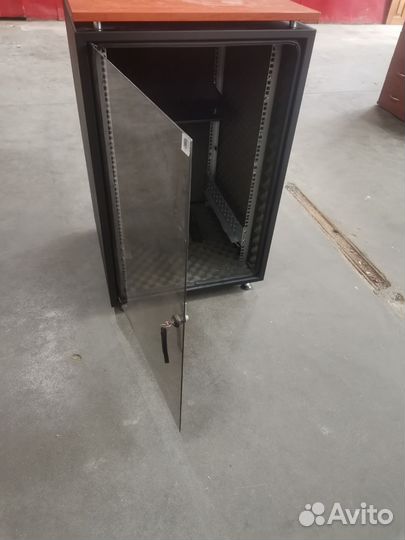 Шкаф телекоммуникационный 19 18u