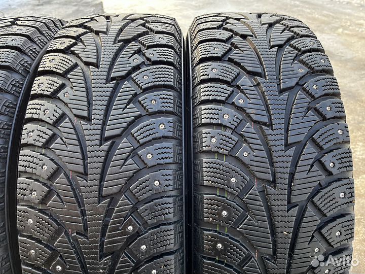 Hankook Winter I'Pike W409 215/65 R17 98T