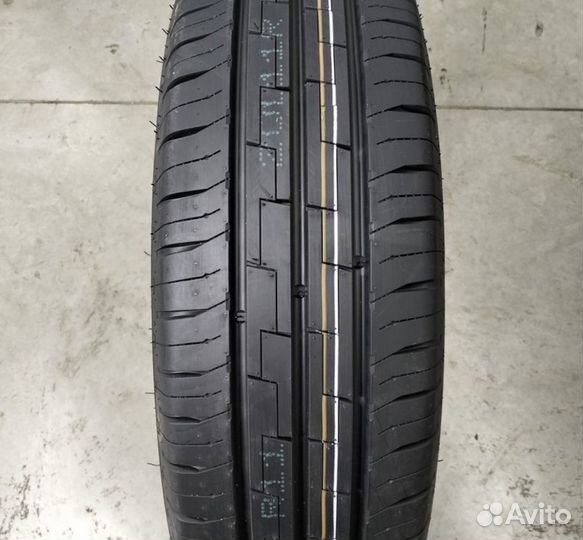 Tracmax X-Privilo RF-19 215/65 R16 109T