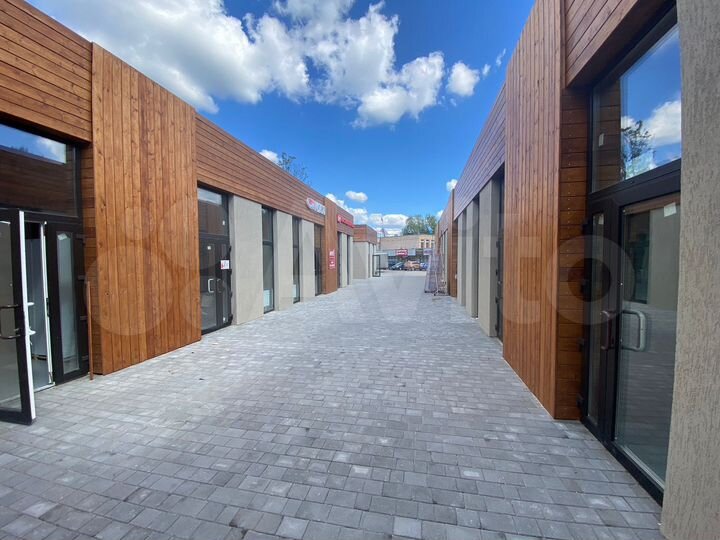 Здание, 601.4 м²